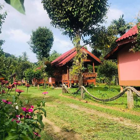 Phet Ban Suan Hotel Koh Chang Exterior photo